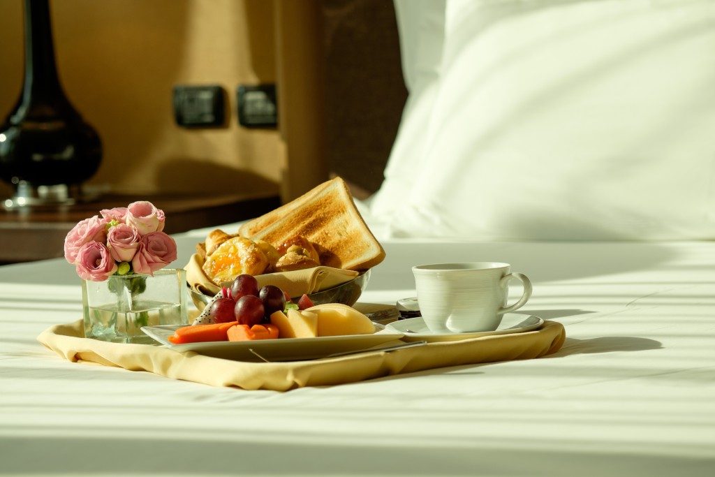 Hotel service: Breakfast In Bed